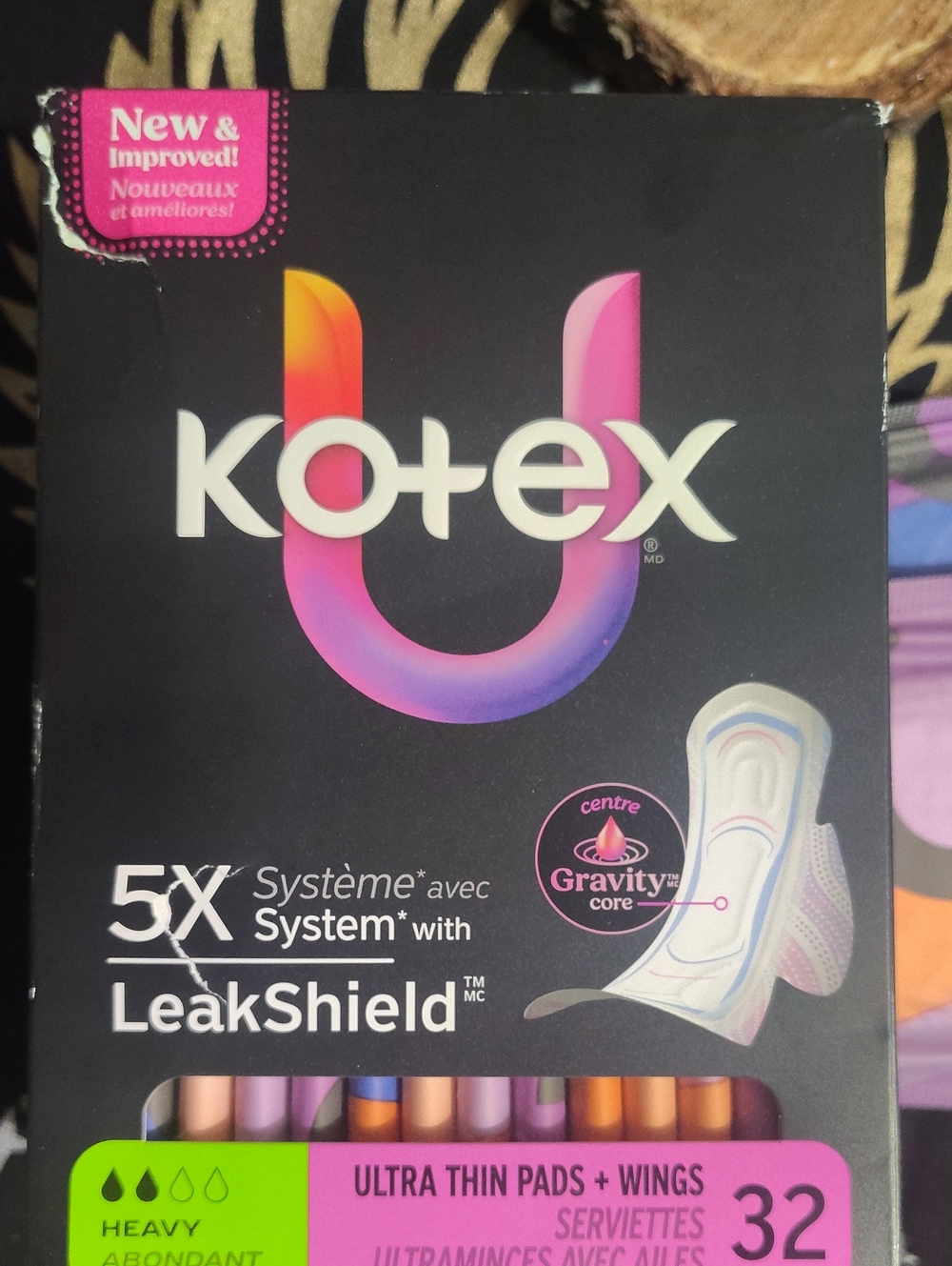 Ultra Thin Pads with Wings - Purple Accent (32 Count)